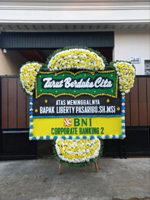 Papan Bunga Duka di Ampenan Utara